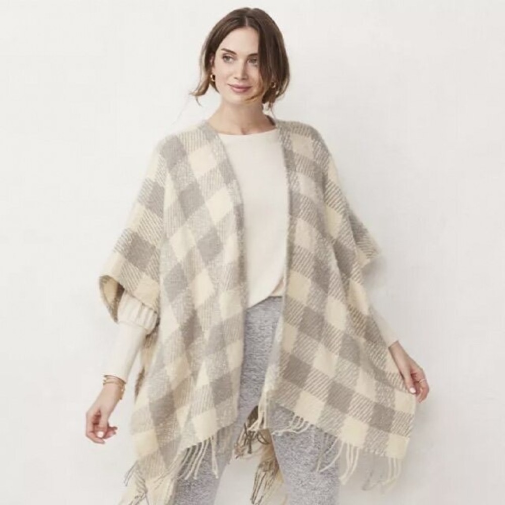 NWT! Lauren Conrad Plaid Fringe Wrap Poncho –‎ Gray Cream One Size